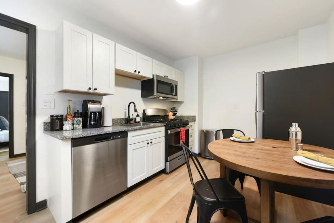 Hostwise Stays - Pet Friendly Butler St Apt, Ground Floor With Private Entrance Питсбърг Екстериор снимка